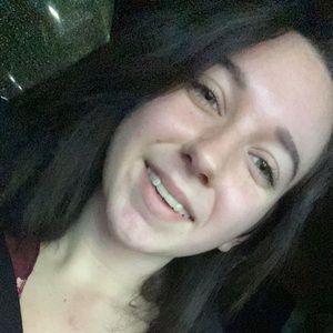 Meet your Posher, Courtney